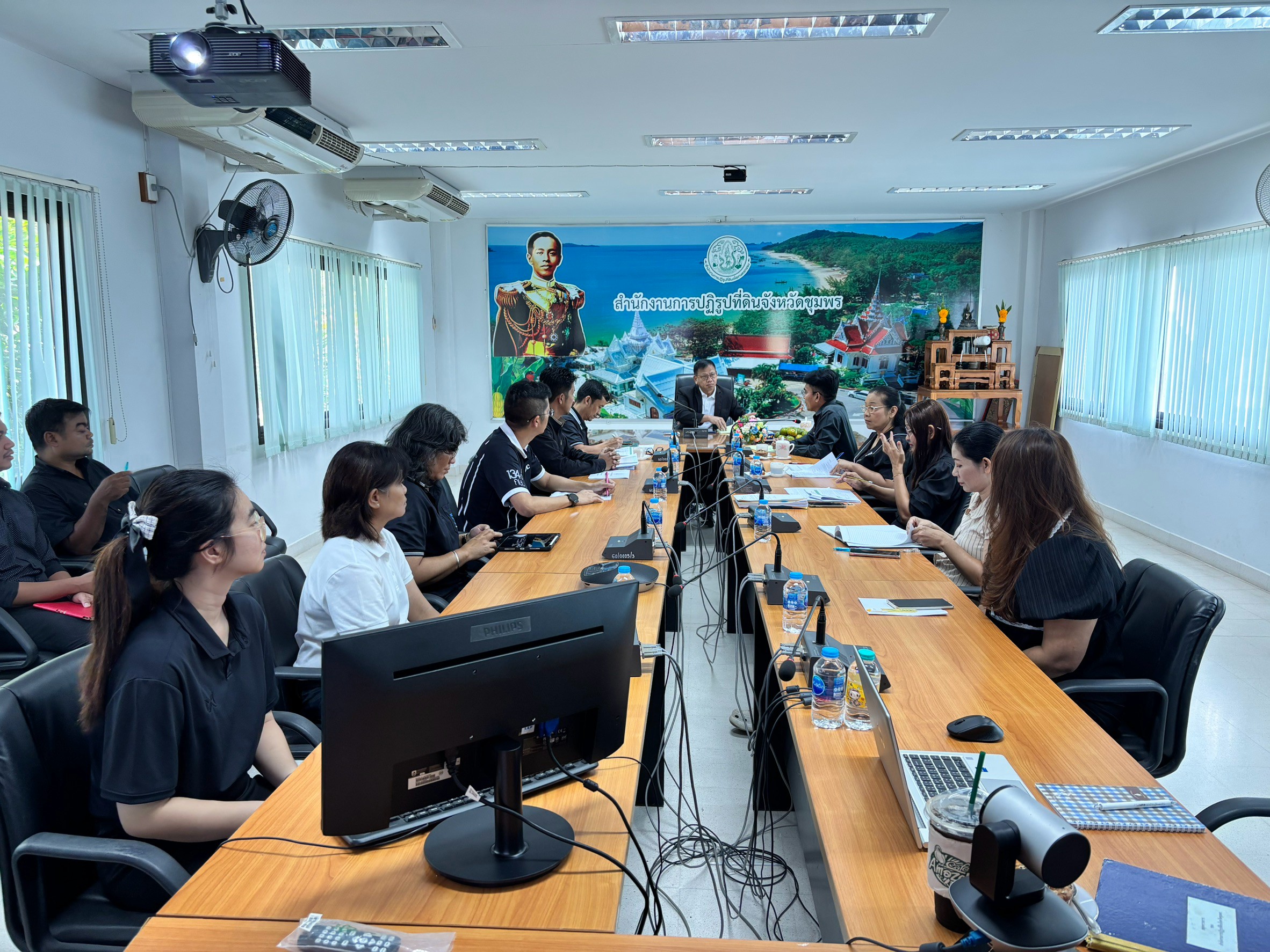 title - ผู้ตรวจราชการ ส.ป.ก. ประชุมติดตามผลการดำเนินงานตามแผนการตรวจราชการ ของ ส.ป.ก. ประจำปีงบประมาณ พ.ศ.2569 รอบ 2 จังหวัดชุมพร